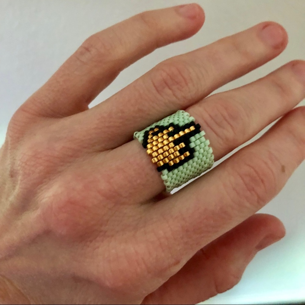 Beaded middle finger ring